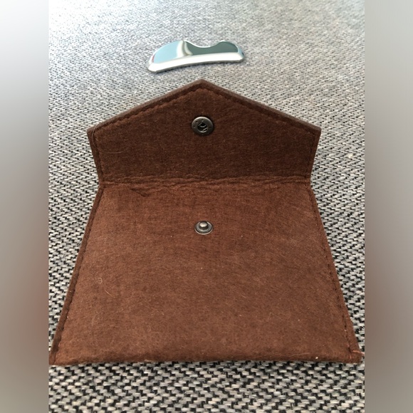 Gua Sha Medical Grade Stainless Steel Massager - Picture 4 of 7